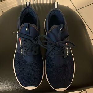 Nautica Men's Navy Blue 9.5 Slip On Sneakers Very Good Condition
